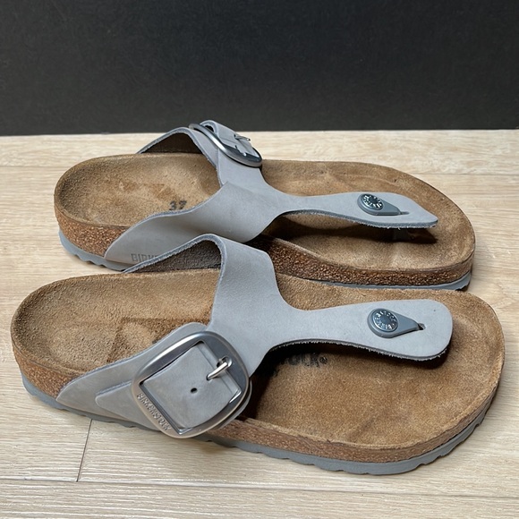 BIRKENSTOCK Gizeh Big Buckle Nubuck Leather, DOVE GRAY SIZE 6-6.5US / 37EU - Picture 3 of 9
